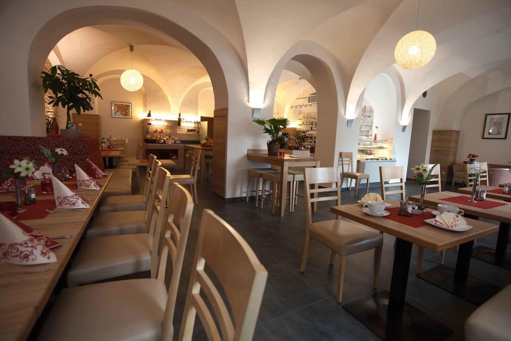 Hotel Arcus Elsterwerda エクステリア 写真
